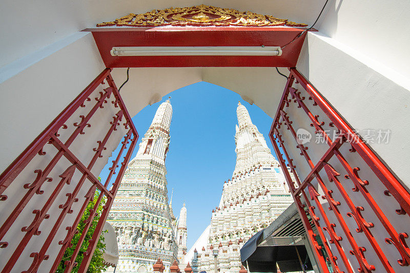 全景最著名的曼谷地标寺庙Wat Arun在曼谷和泰国chaopraya